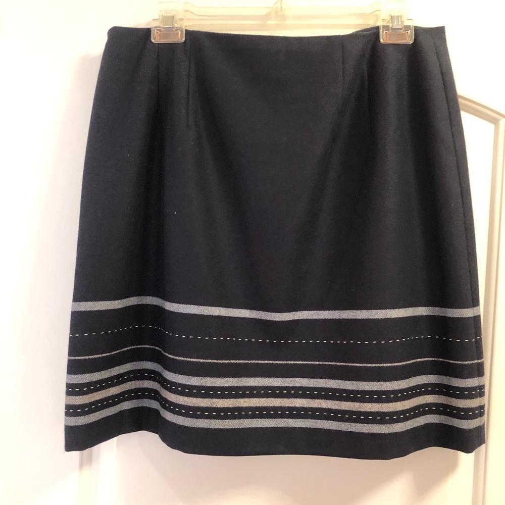 Skirt - Picture 2 of 4